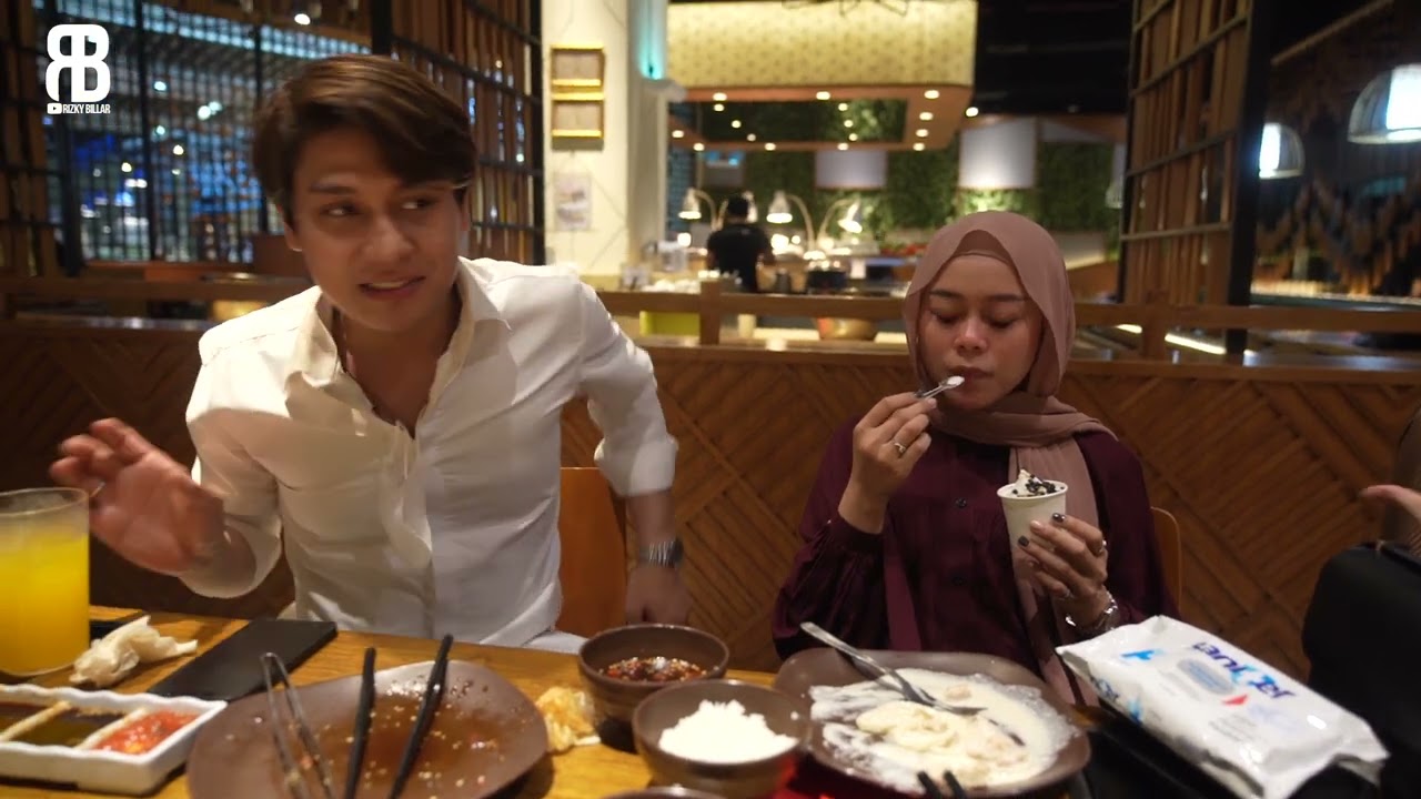DEDE LESTY NGIDAM MAKAN DAGING PERTANDA APA YA ?
