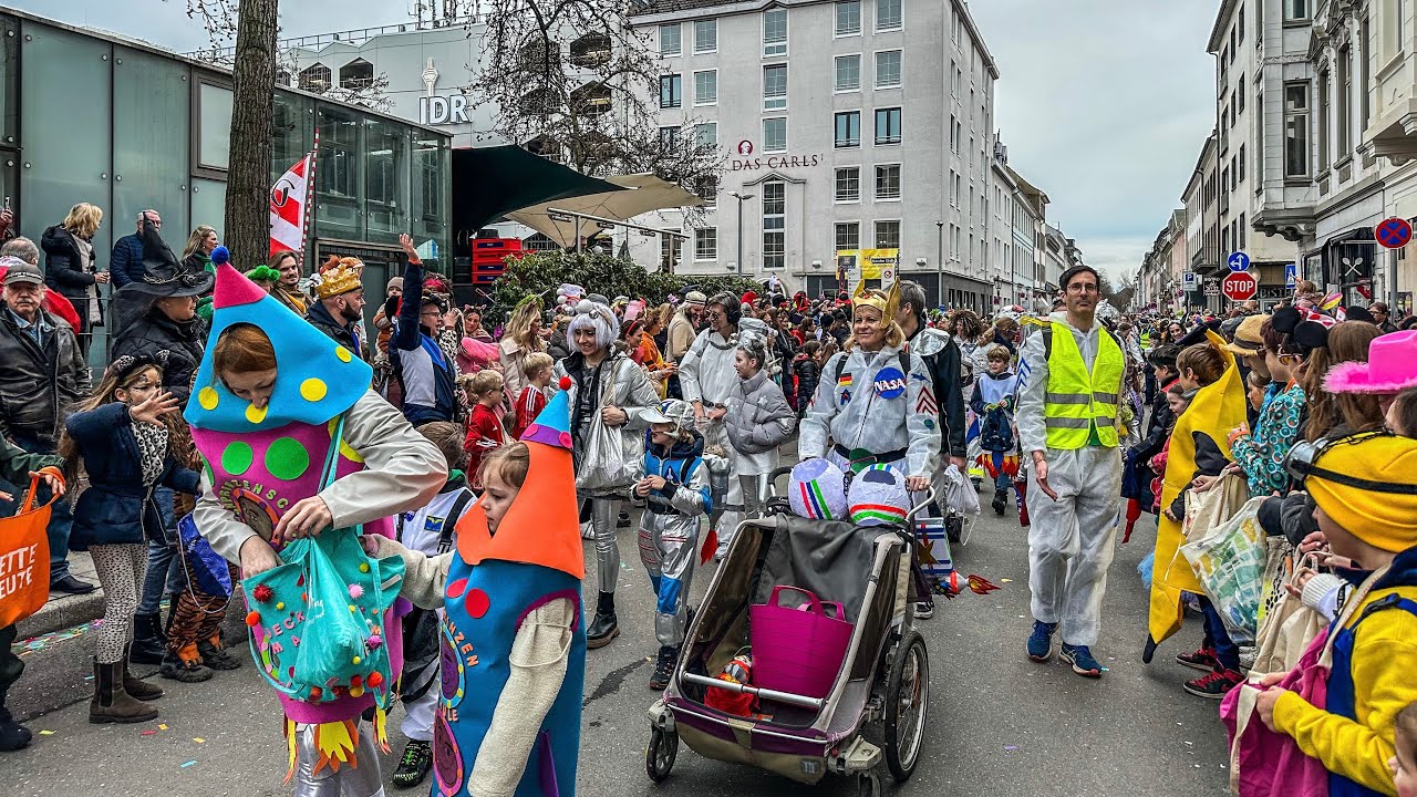 Karneval Düsseldorf Kinderumzug Europa Rekord größter Umzug mit über 6000 teilnehmenden