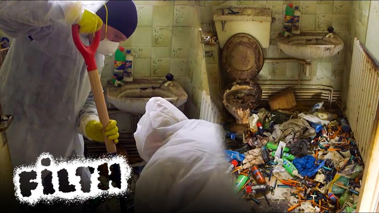 The Hoarders Home That Brought Cleaners to Tears | Filth