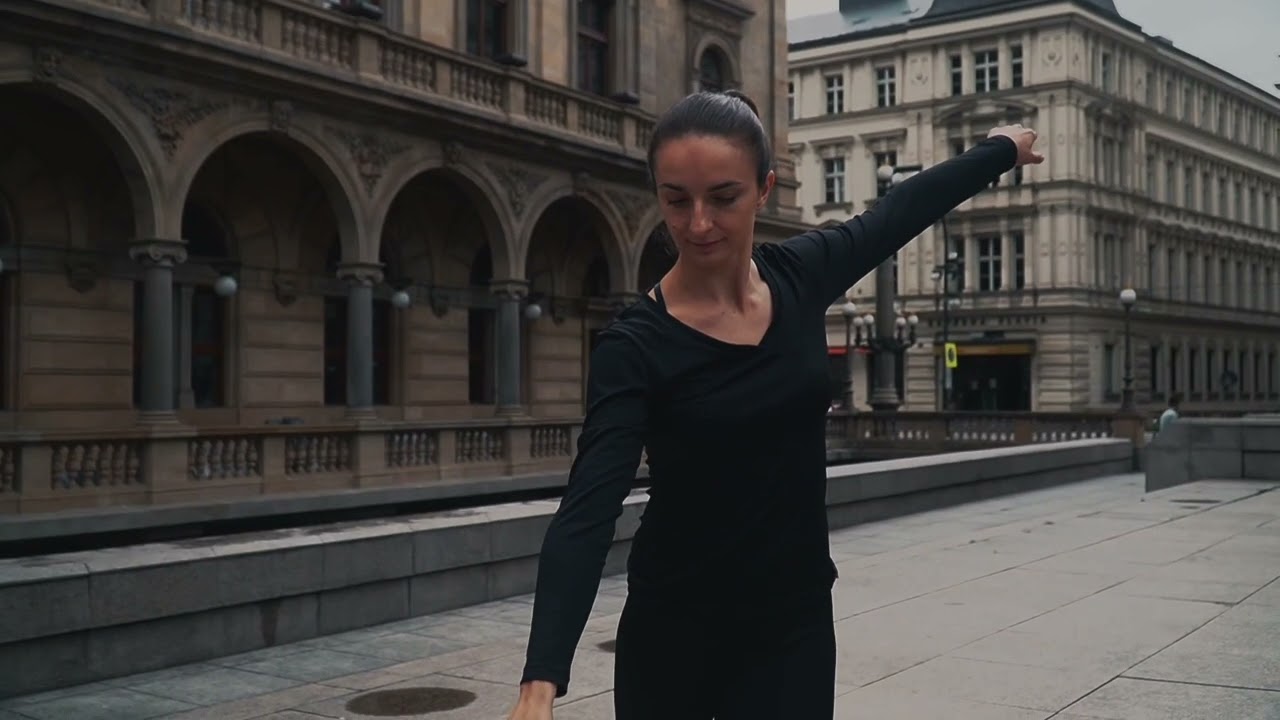 PortDeBras Free Class - Lucie Dedicova