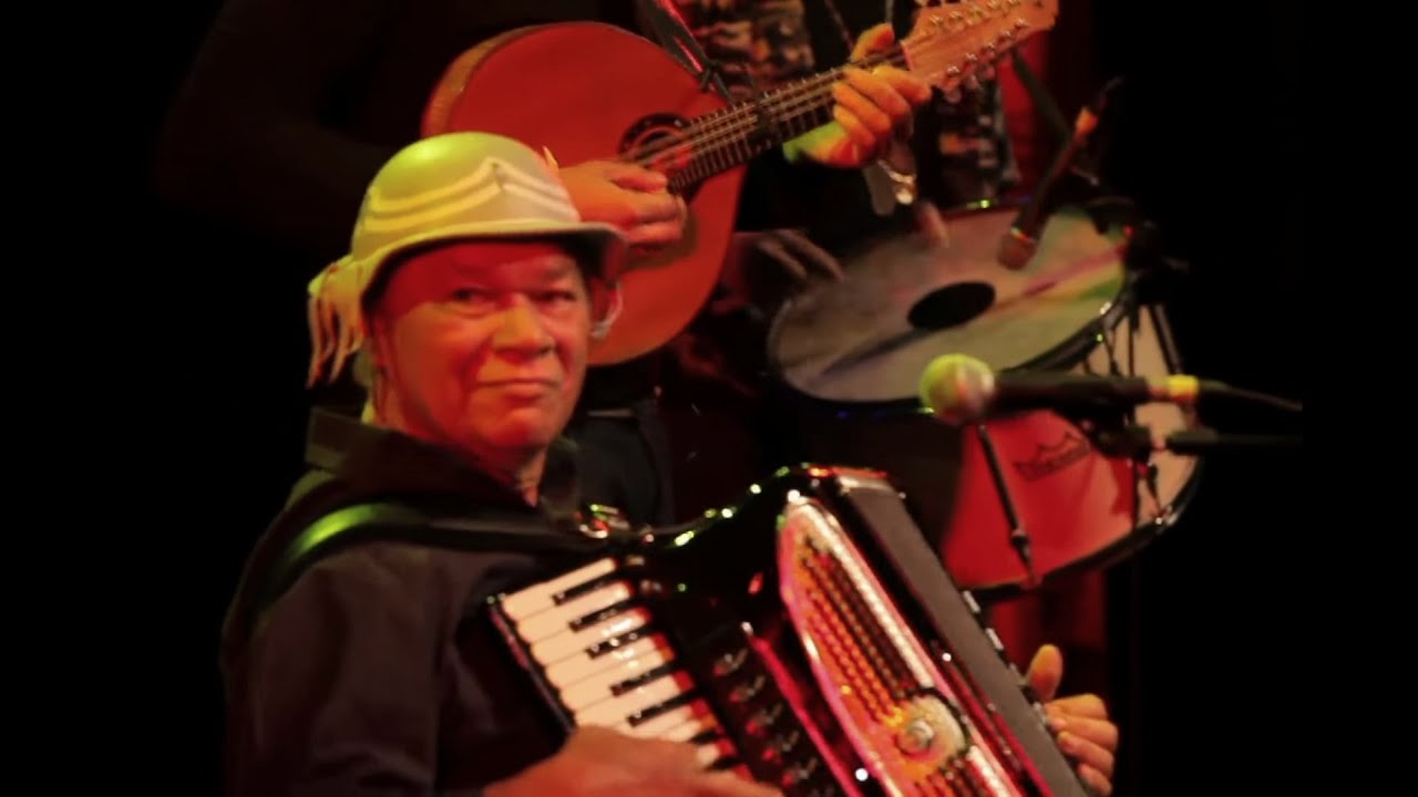 Lamento Sertanejo - Dominguinhos, Mariana Aydar, Duani, Siba, Hamilton de Holanda, Tavinho e Trio +1