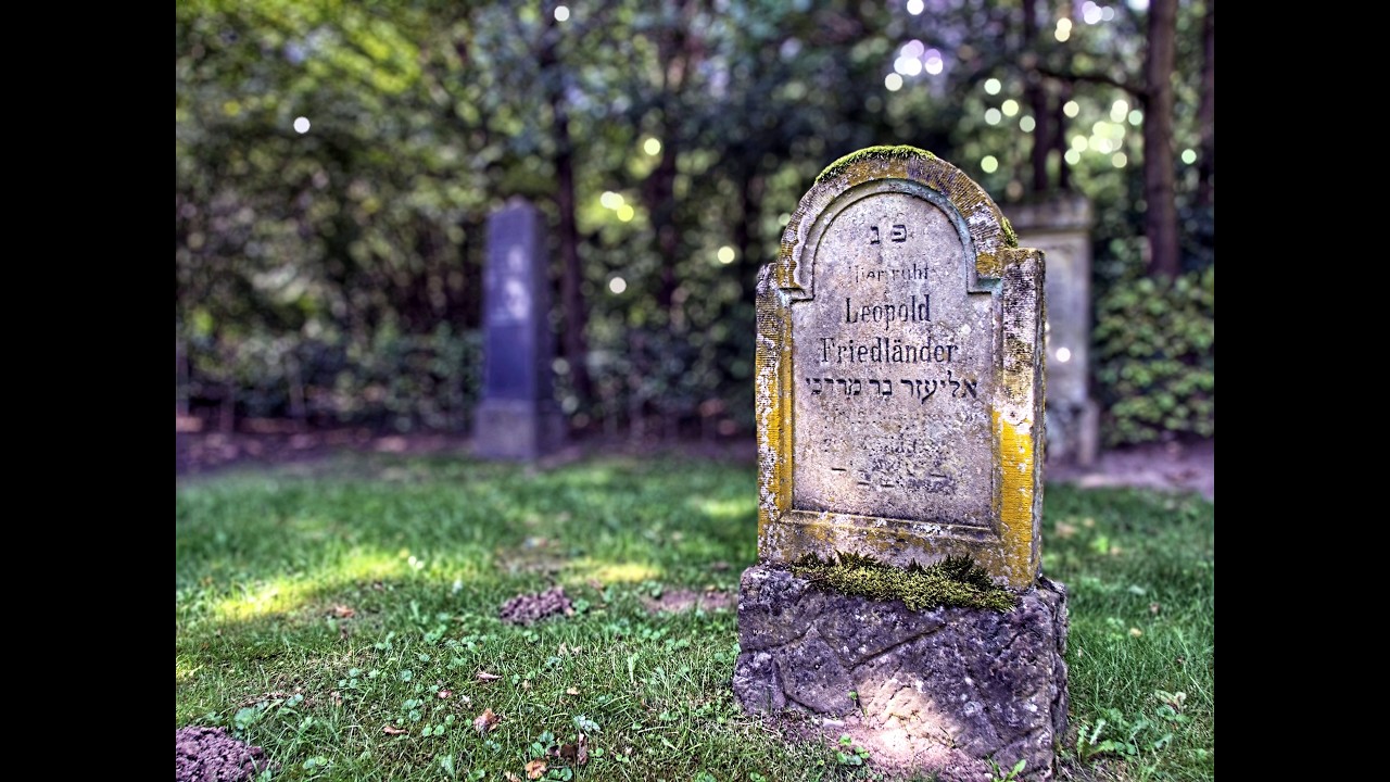 Jüdischer Friedhof Lank - Latum     Photographien von Andreas Engelmann
