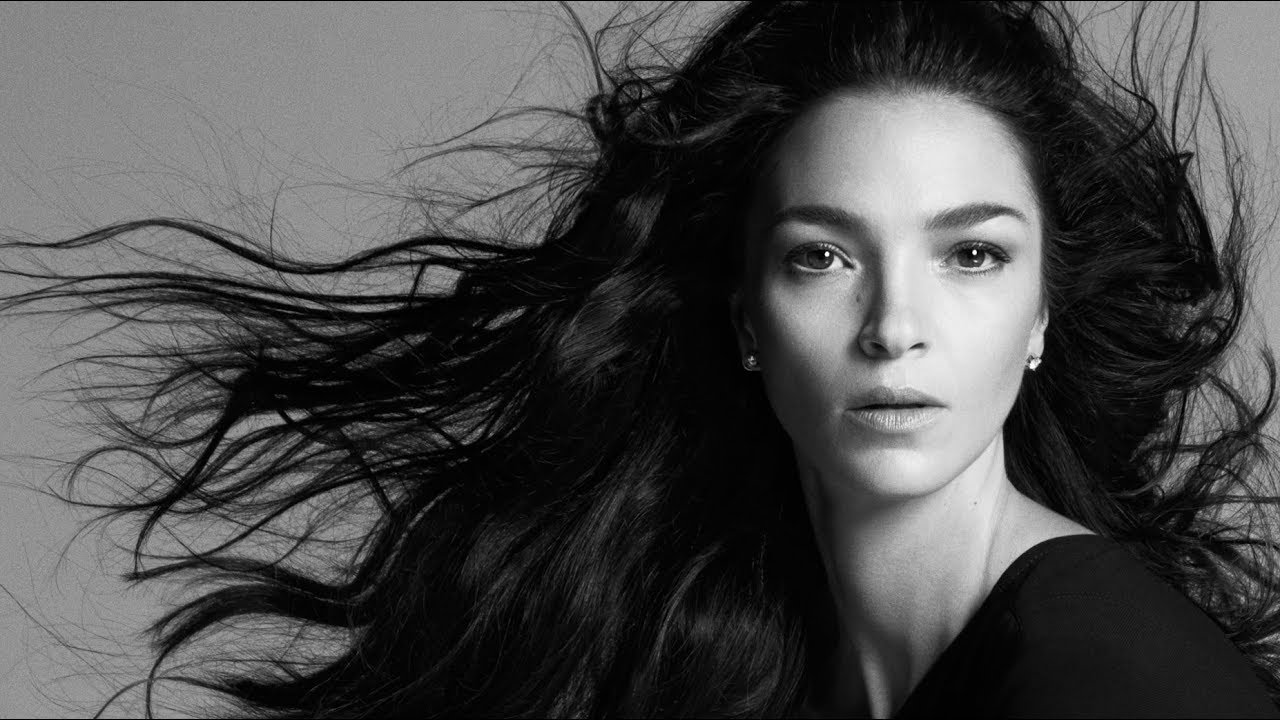 Mariacarla Boscono Runway Throwback