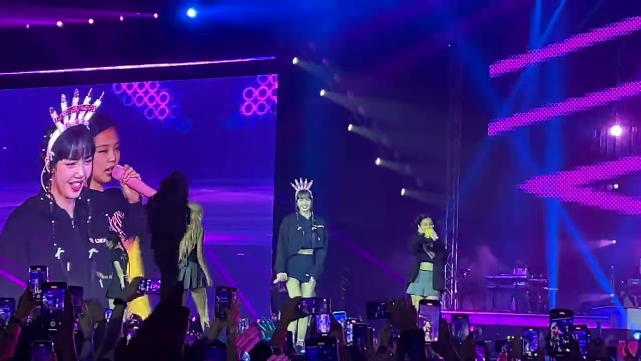 BlackPink - Boombayah (LISA YAH!) Day 2 Manila