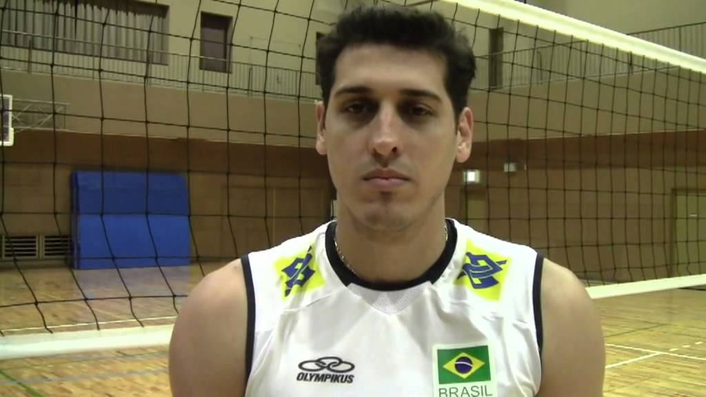 Sidão fica satisfeito com jogo-treino no Japão