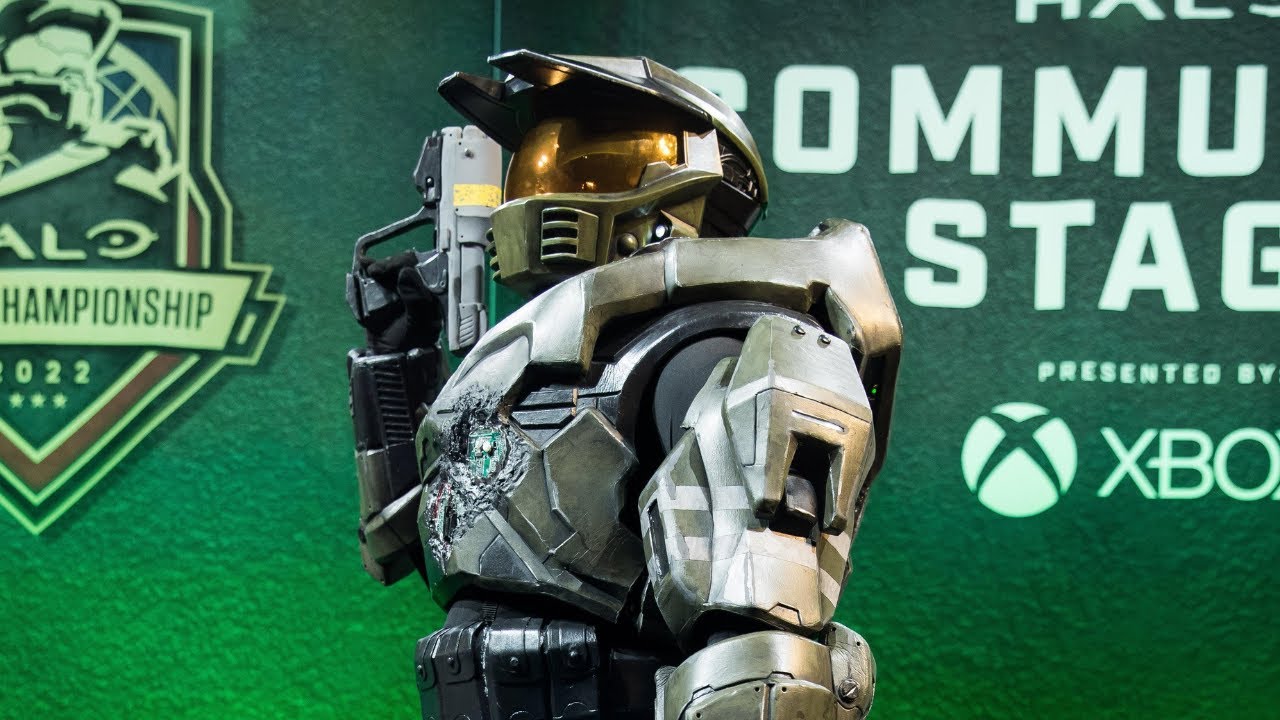 This is probably the BEST master chief cosplay ever