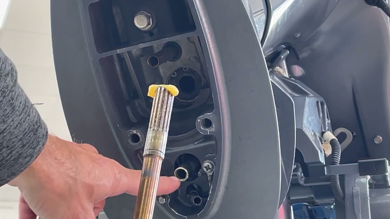 Yamaha F30 Outboard Lower Unit Removal and Installation: Quick DIY Guide