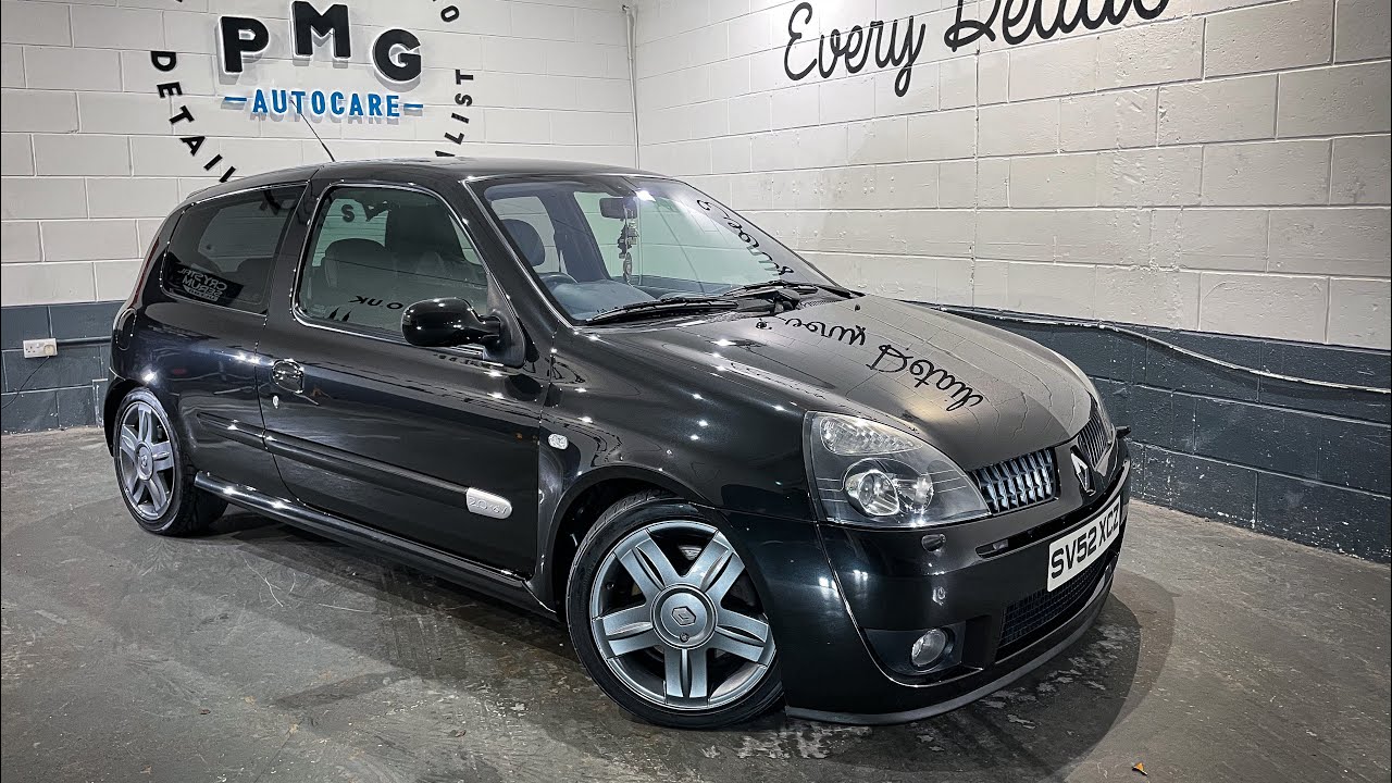 Detailing a Renaultsport Clio 172