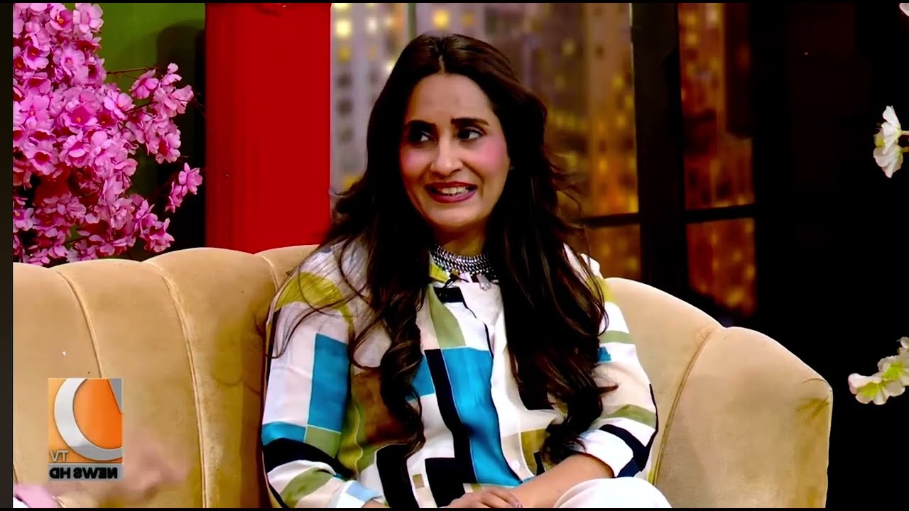 Baakh pirzado and sabreen hisbani talking about AMANAT Mughal to actor
