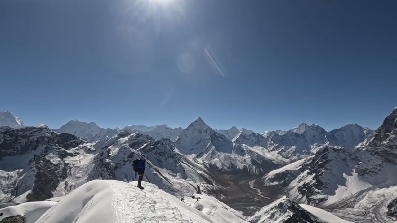 A Seychellois on the Summit Ridge | Lobuche East 6,119m