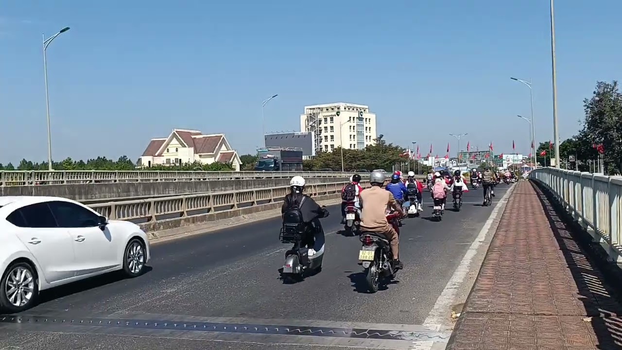 CÂÙ ĐĂK BLA