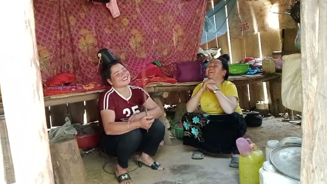 Lò thiện đi thăm chị riện