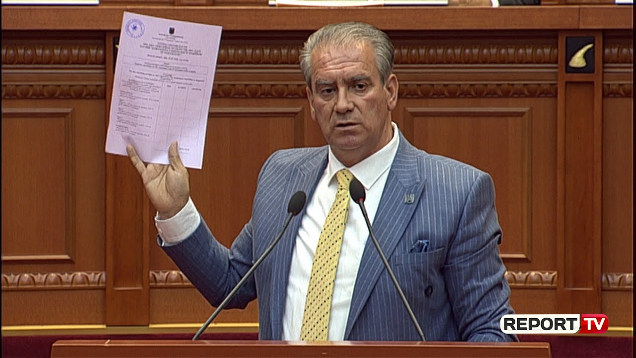 'S'kam frikë as nga perëndia'! Alimadhi: Shiko si qeshin këta si komunistët! Ruçi: Zbraze...