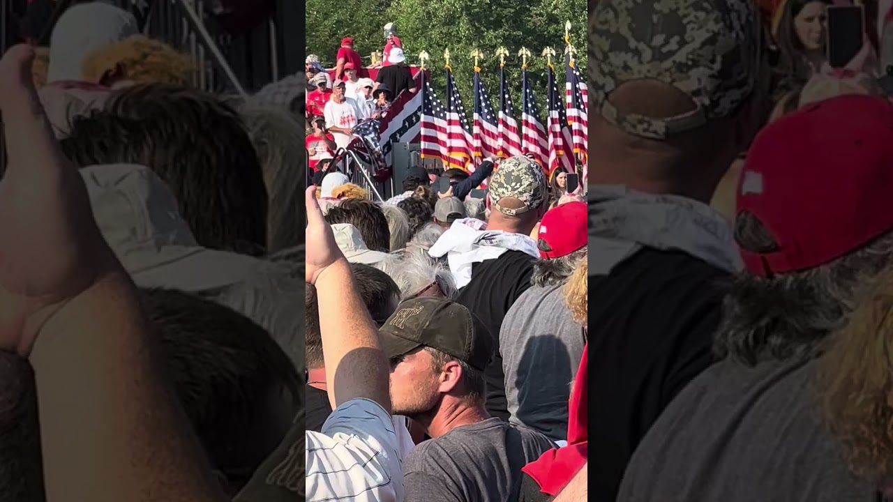 Trump Raises Fist After Shooting Attempt at Pennsylvania Rally