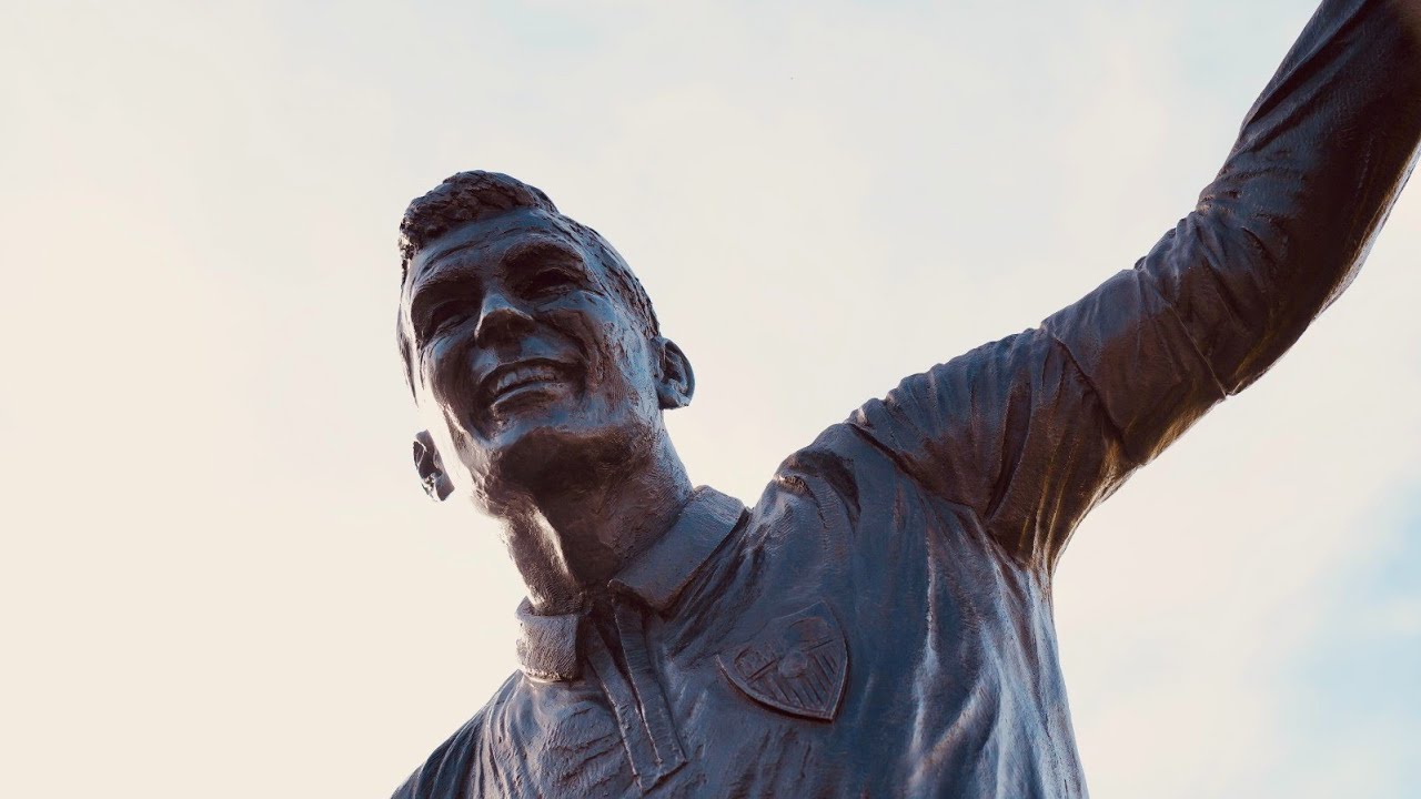 José Antonio Reyes ya tiene su estatua en Utrera | #EternoReyes