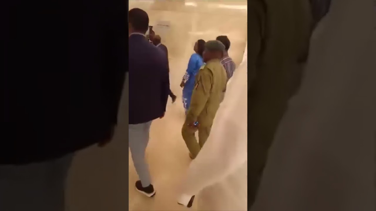 🔴SAMUEL ETO’O AU NIGER🇳🇪..L’ARRIVÉE MAJESTUEUSE DU PRÉSIDENT DE LA FECAFOOT À NIAMEY AU NIGER 🇳🇪.
