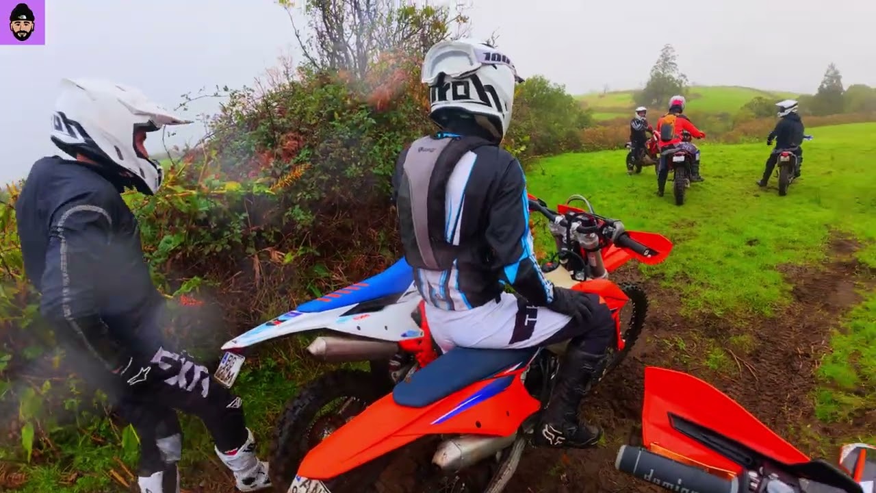 ENDURO AÇORES - TEAM2STROKE - MUITA LAMA...E QUEDAS! 🤣