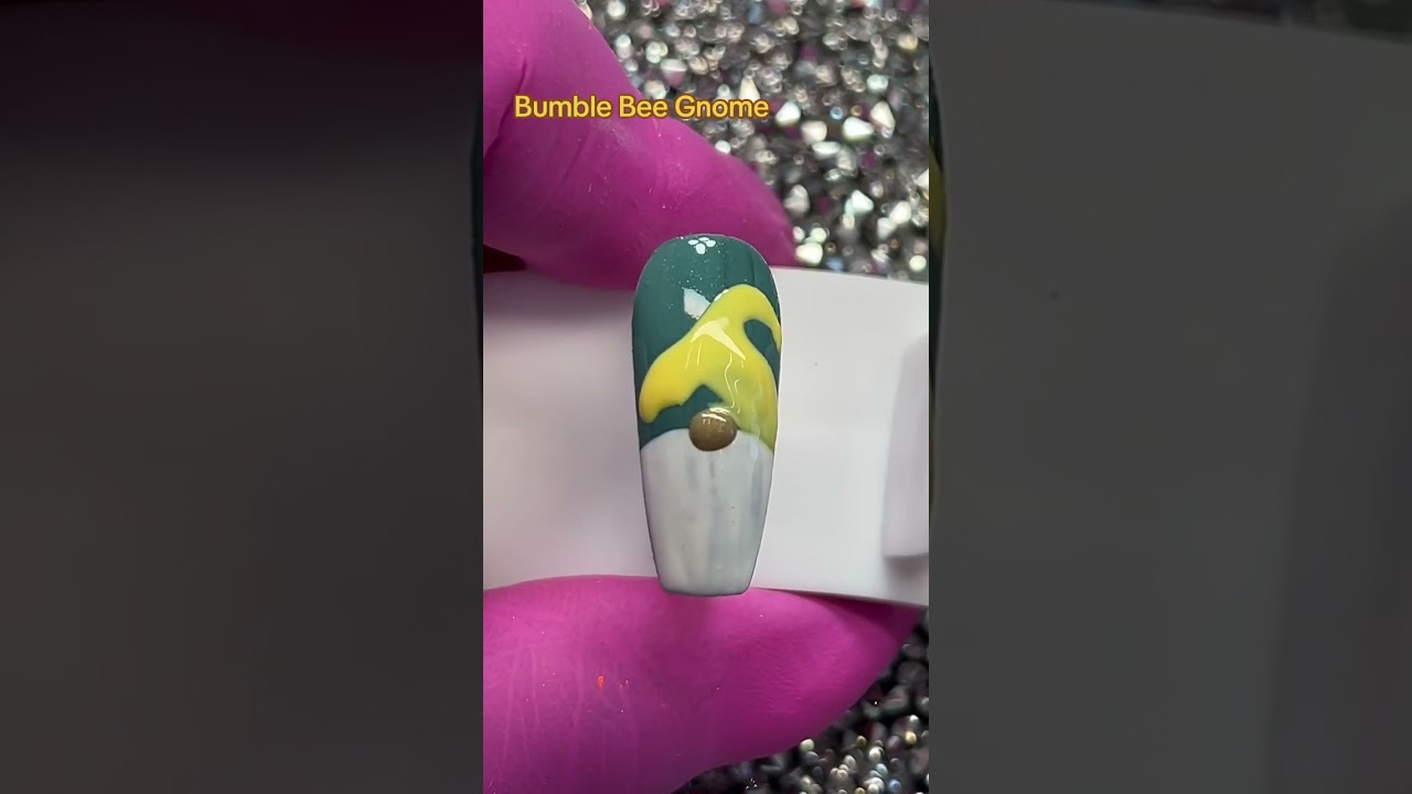 Bumble Bee Gnome Design