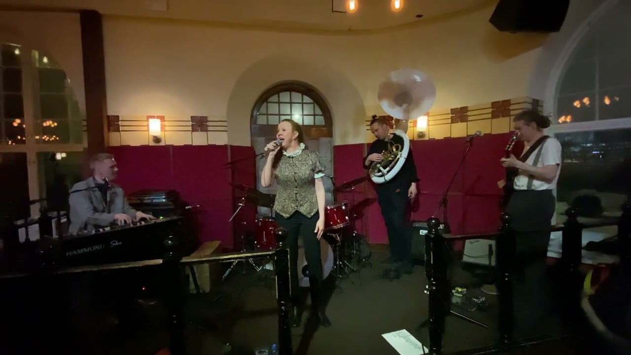 Marjo Leinonen & BubliCans: Unpredictable mind