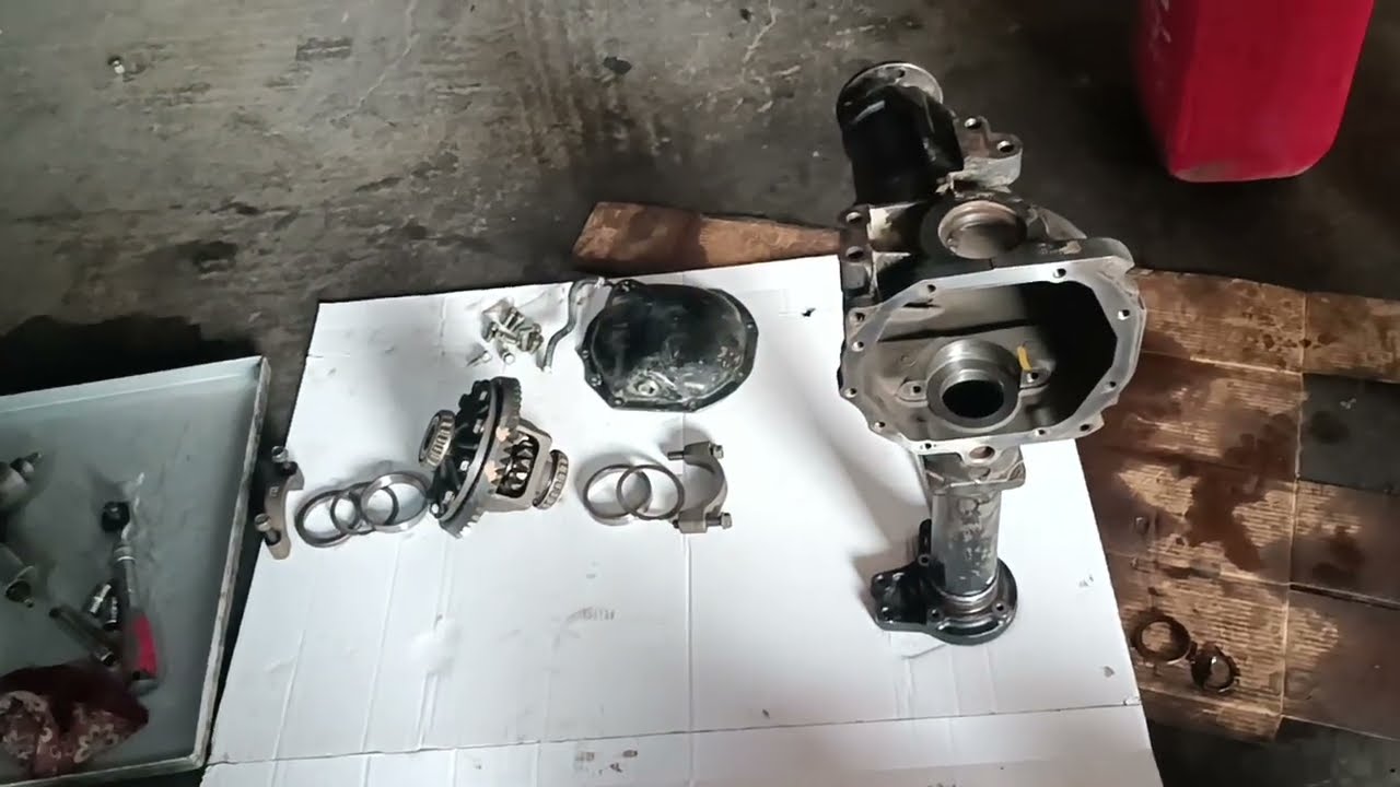 how to change Nissan Pathfinder 2002 front diffirential axle seal