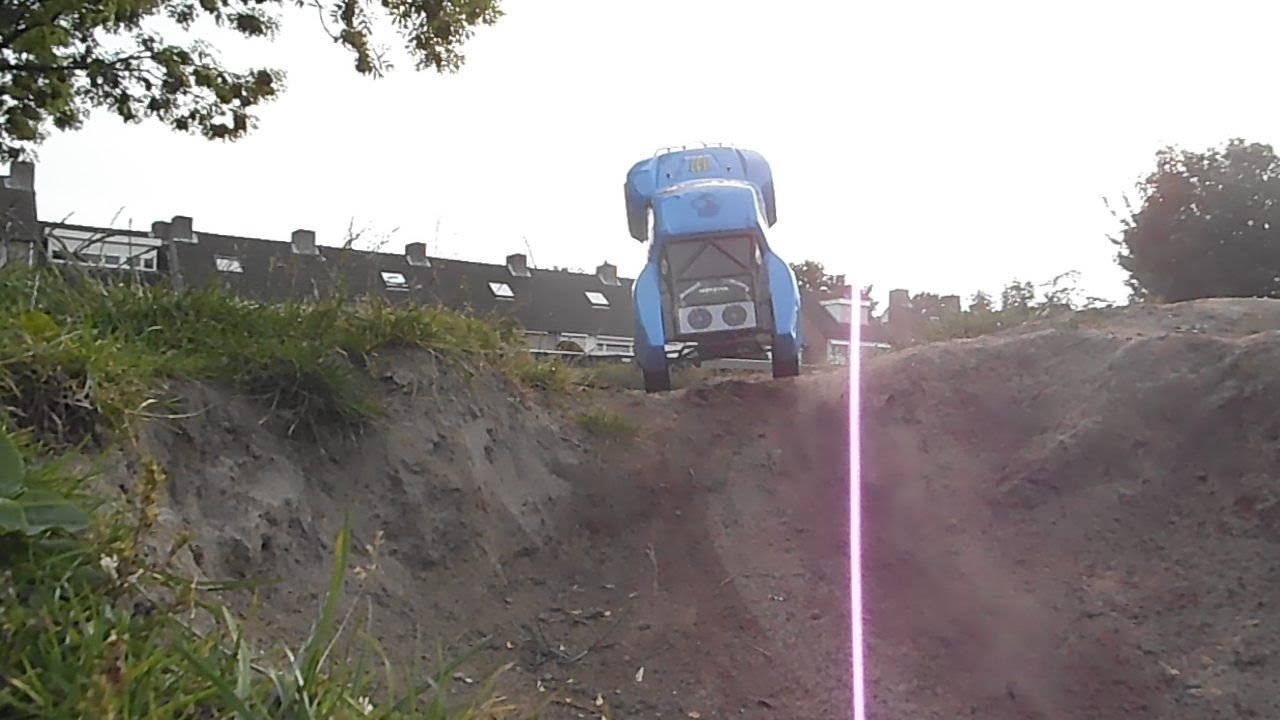 Turnigy 2WD Short Course Truck kit - quick build and off-road bashing [HD]