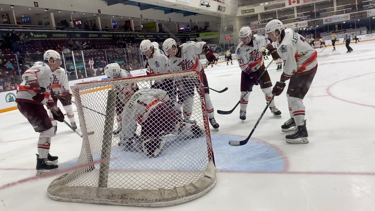 Frontenacs@Petes pre-game warm up