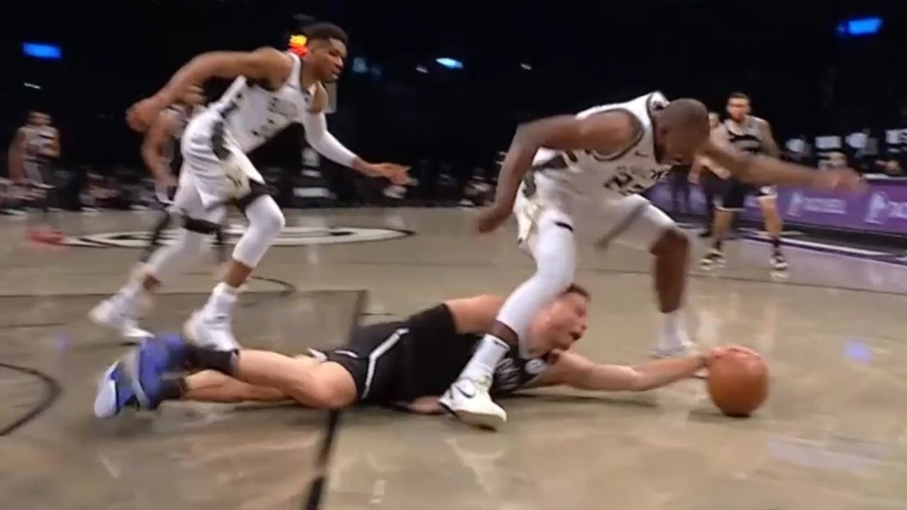 Blake Griffin diving for the ball to force a jump ball 😮 Bucks vs Nets Game 1