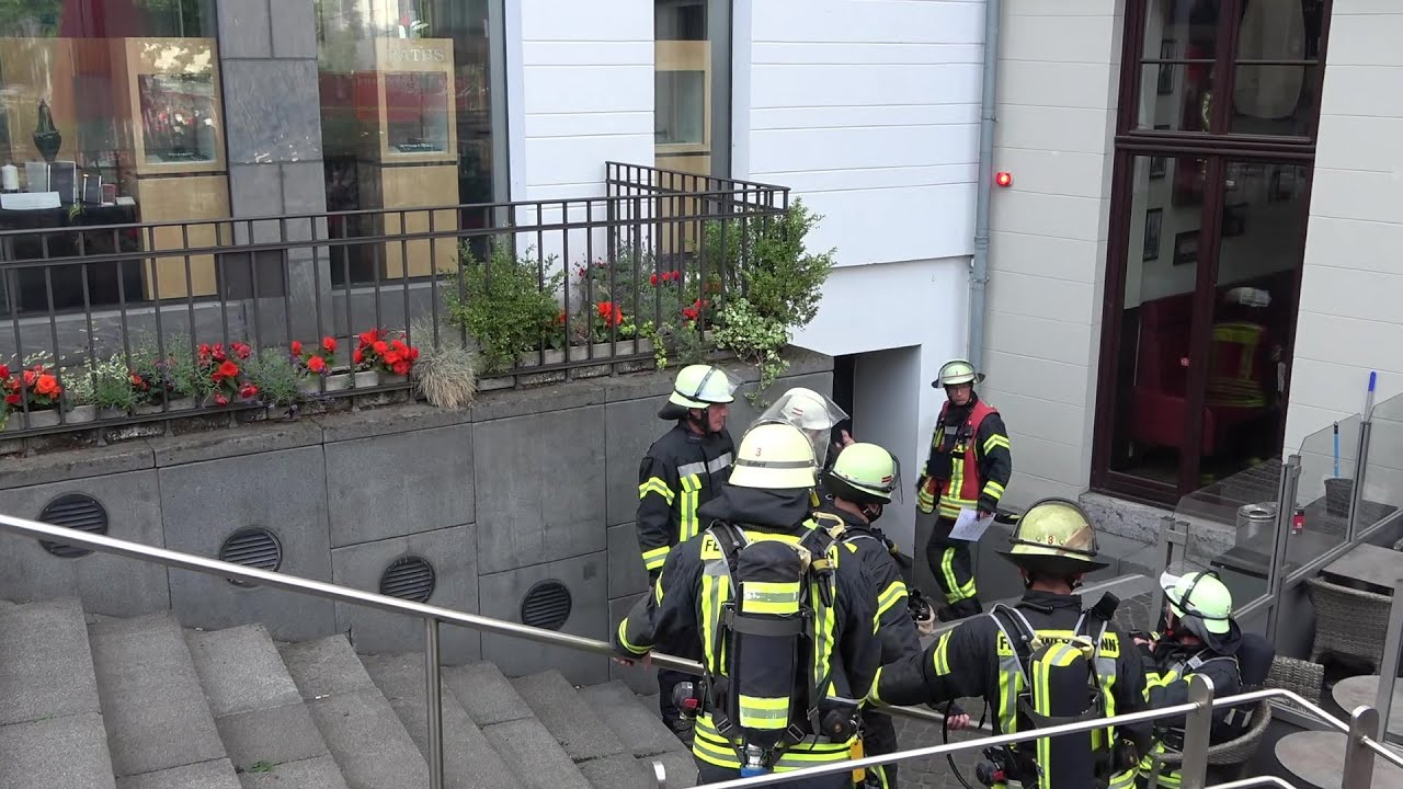 Ausgelöste Brandmeldeanlage durch Paralleleinsatz im Nachbargebäude am 22.06.22 + O-Ton