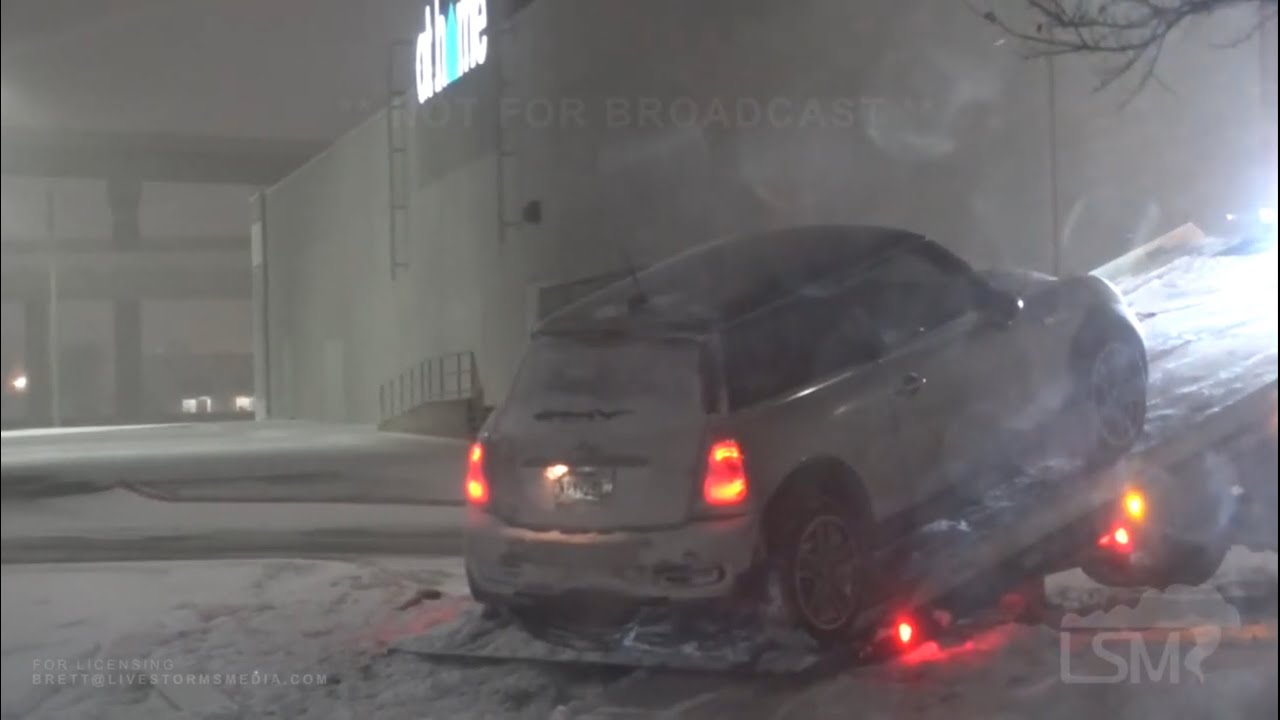02-14-2021 Grapevine, TX - Snowfall Causes Low Visibility and Gross Travel Conditions