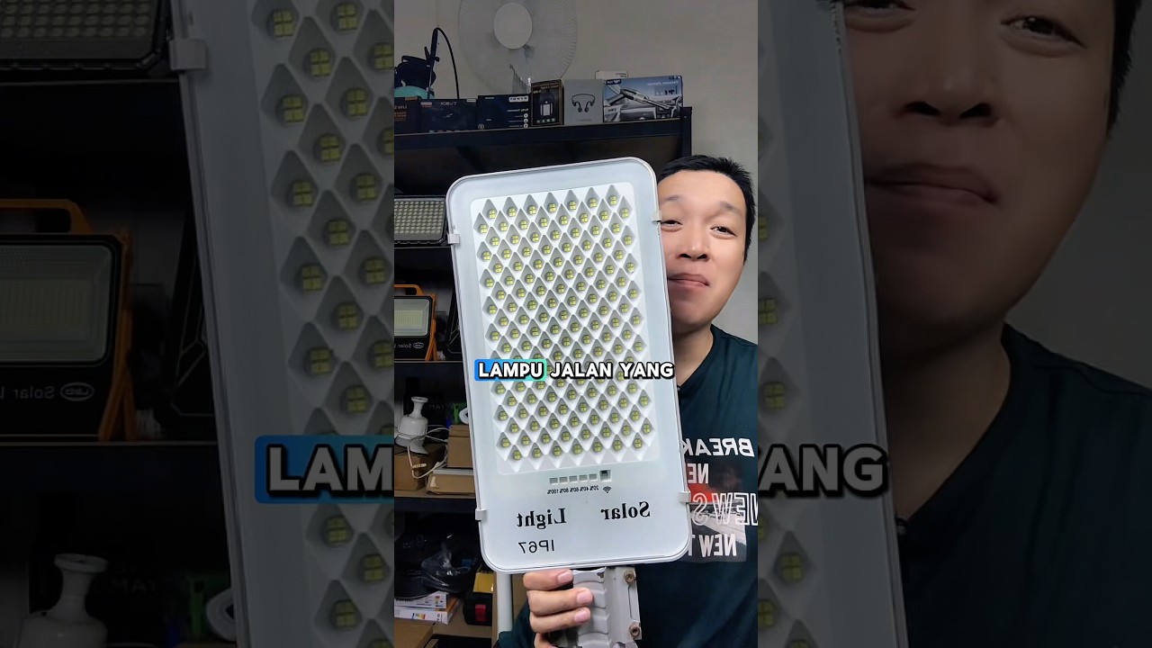 Lampu jalan tenaga surya 