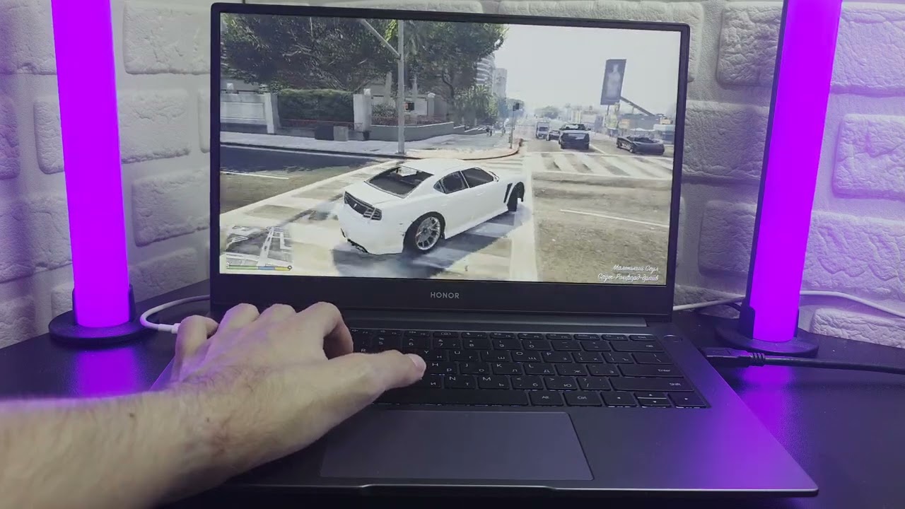 Продаю Почти Новый Шустрый Ноутбук Honor SSD GTA V Ultra