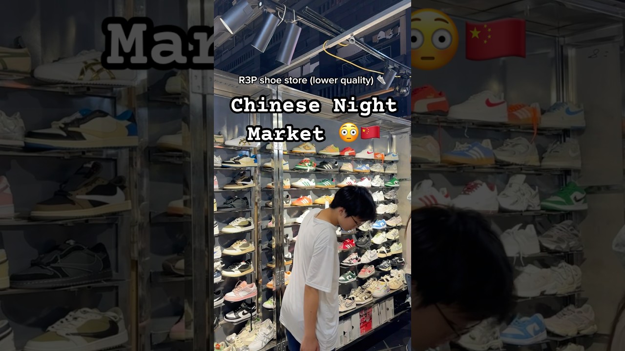 Visiting one of China&rsquo;s illegal night markets 😳🇨🇳