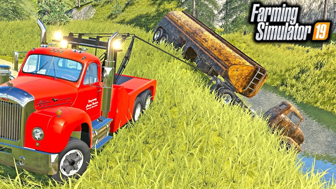 HEAVY WRECKER JOB! TRYING TO WINCH DROWNED SEMI OUT OF LAKE | FARMING SIMULATOR 2019