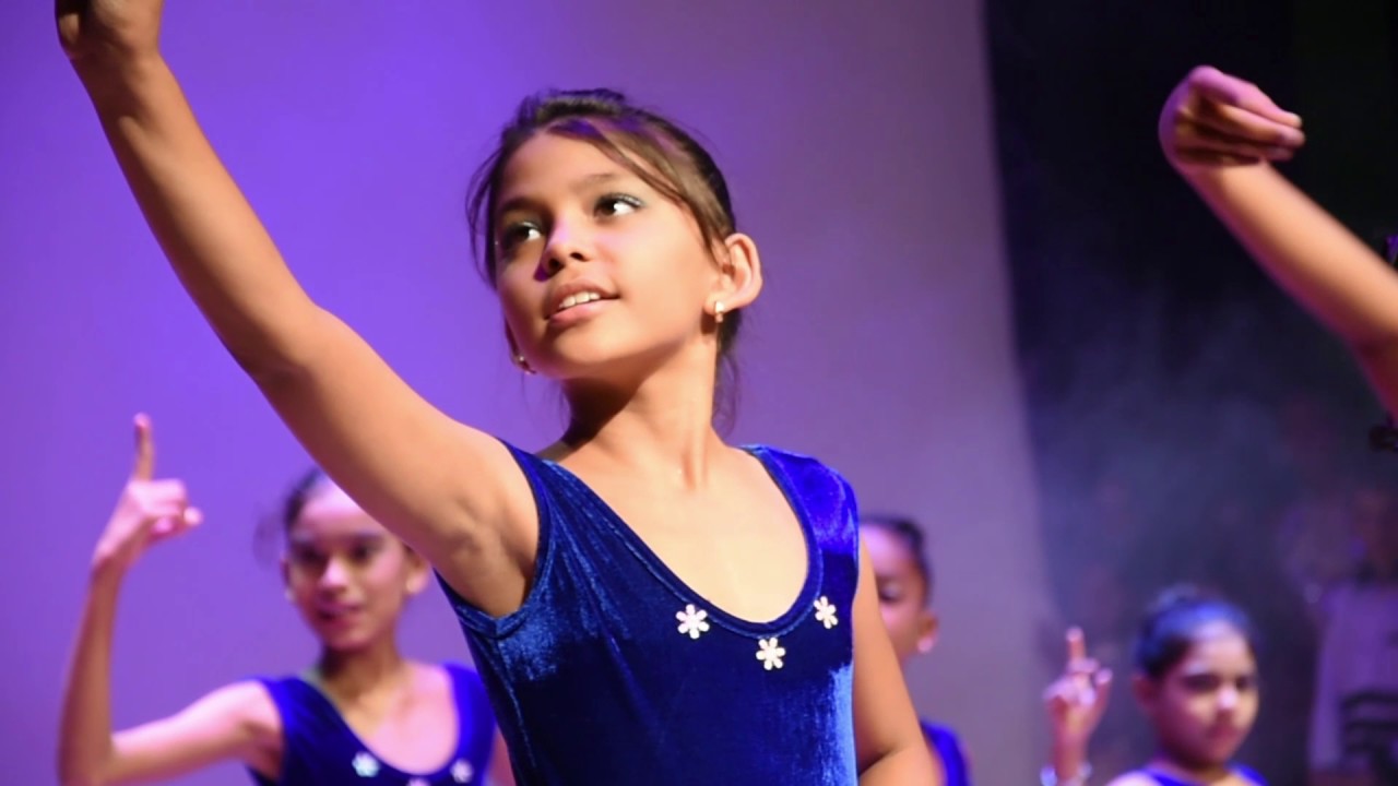 FROZEN FOR THE FIRST TIME IN FOREVER BALLET PERFORMANCE BY SAS DANCE COMPANY KIDS ( MAURITIUS)