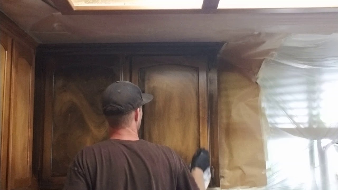 How to glaze cabinets. Using black stain