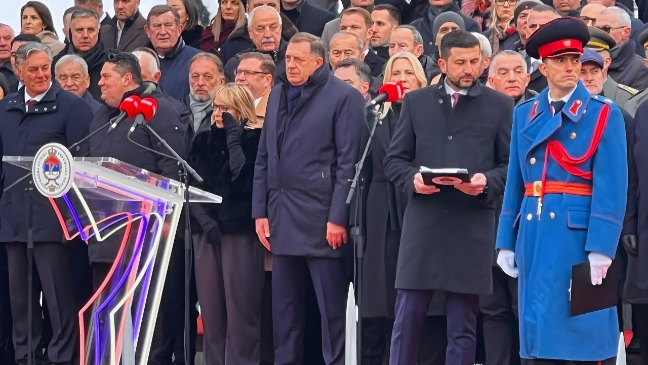Šaka ljudi na obilježavanju neustavnog 9. januara! Iza defilea rupe, snijeg, izmeti, haos...