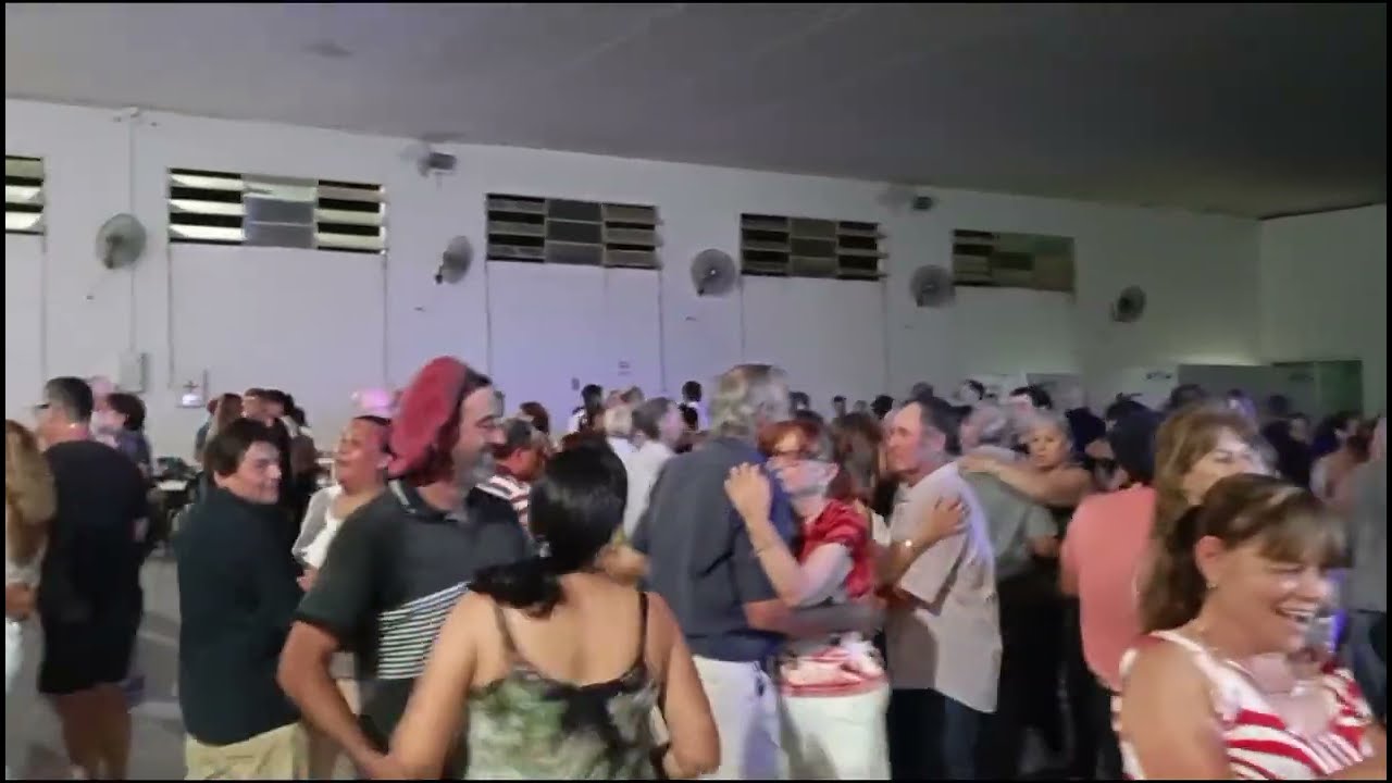 MARCOS MIGUEL - ECHALE VINO, EN PRIMERO DE MAYO 6/12/25