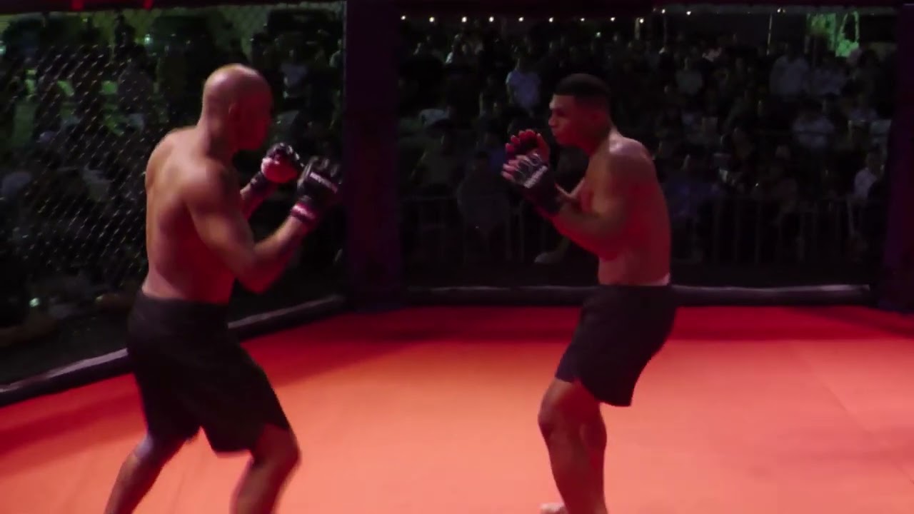 ARUBA MADNESS 4 / BOUT 8 : JAIRO TROMP VS CHRISTIANO MACHADO