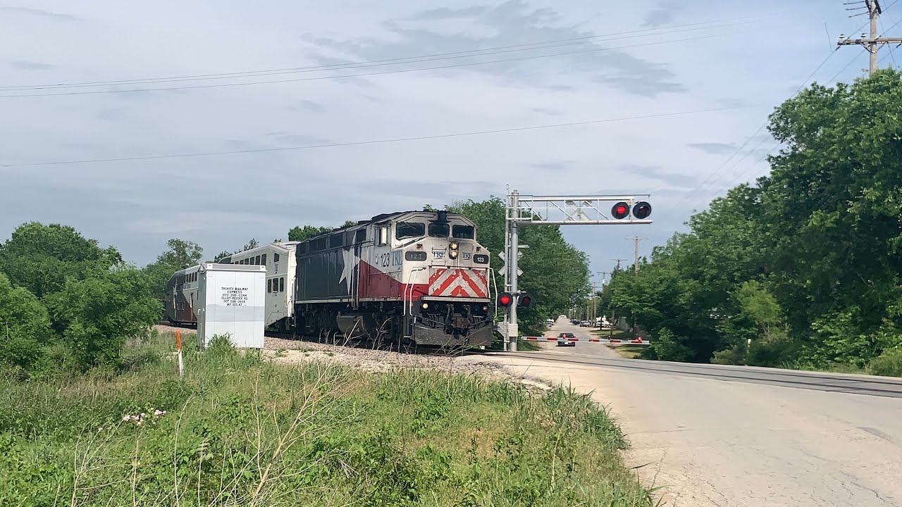 Railfanning Trinity Railway Express (Ft. BNSF & TRE 131)