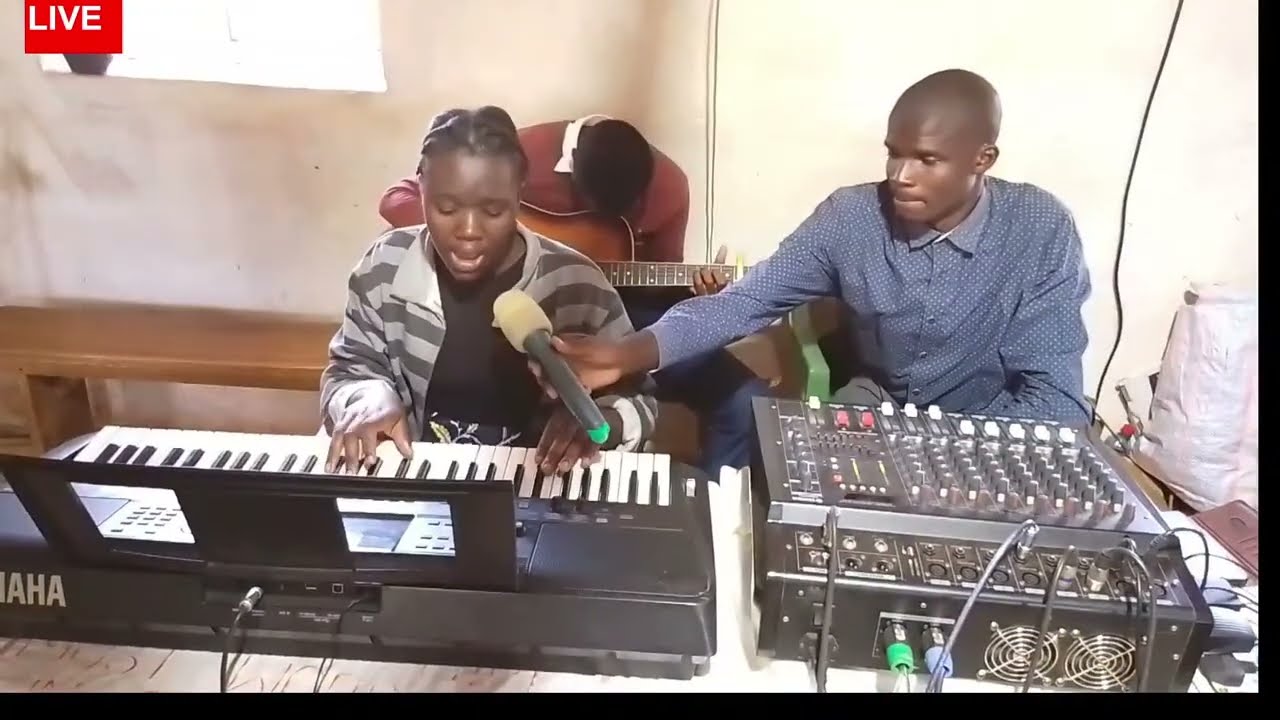 SIS HOPE [ NA AMINI YESU NI MUWEZA YOTE]