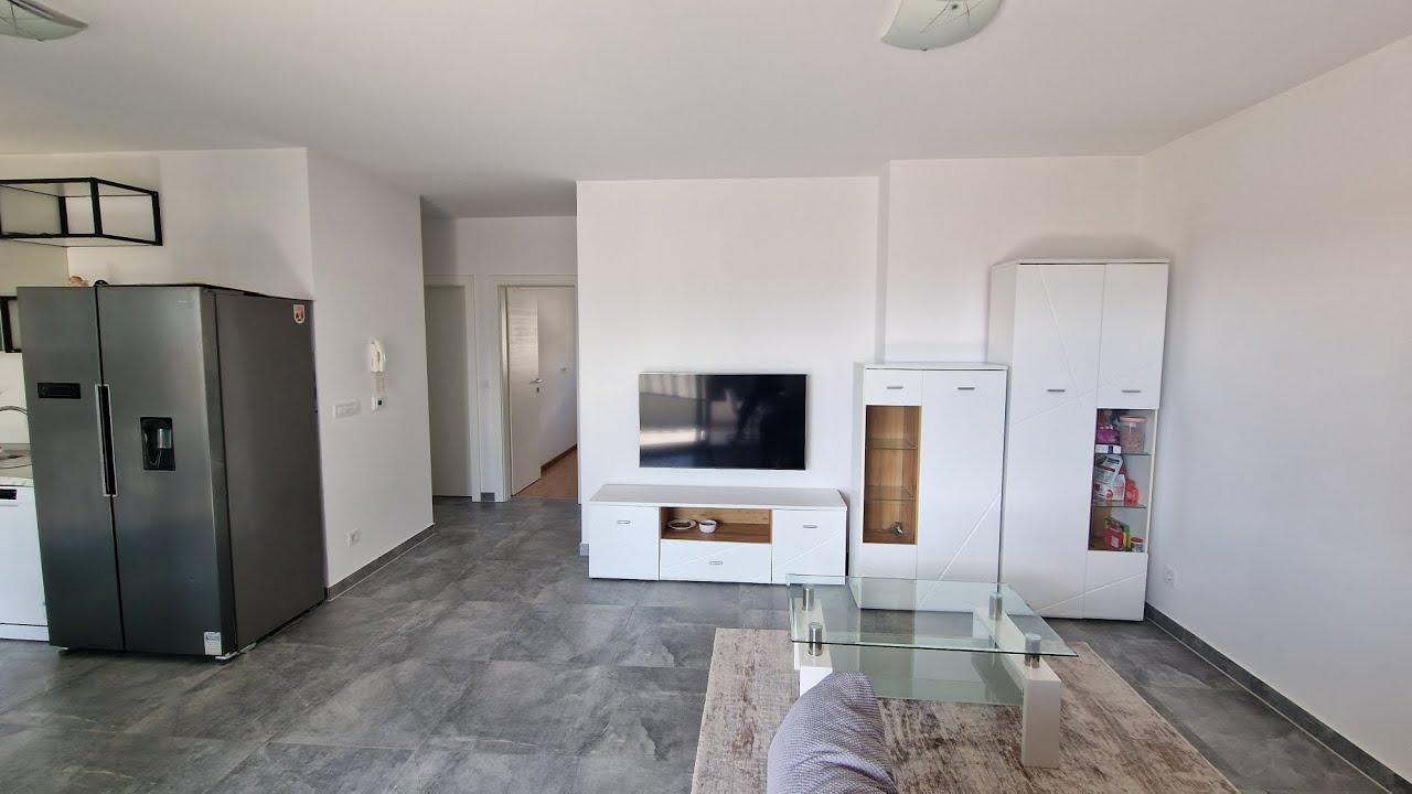 Prodaja, prekrasan 2-soban stan s pogledom na more, 70 m2, novogradnja, Trogir!