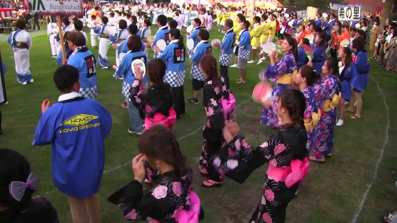 第62回高田観光盆踊り大会　前半の『レソ』踊り