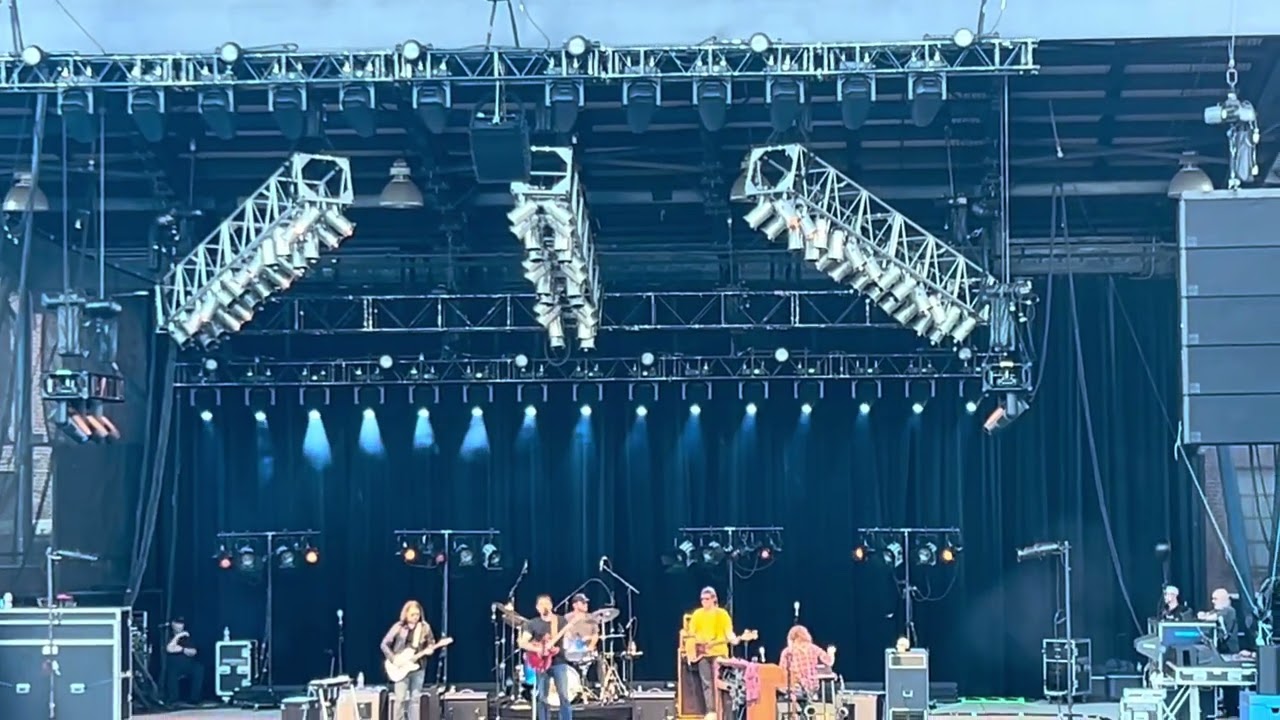 Sturgill Simpson 5/13/25 Ronin/Remember to Breathe/Life Ain’t/Turtles/Juanita/All Around/Oh Sarah