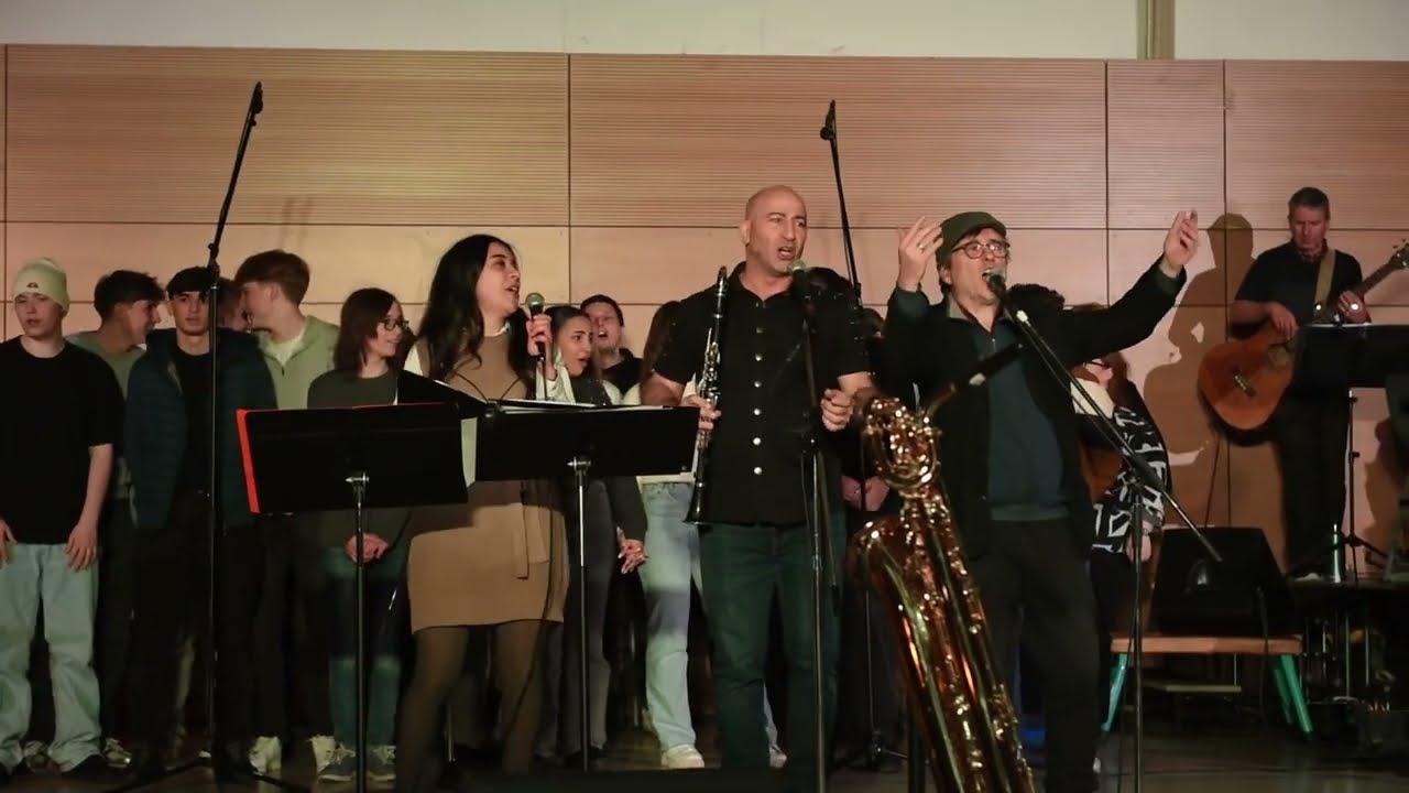 Un mir zaynen ale brider - Paradiesorchester und Chor (101. OS 2024)
