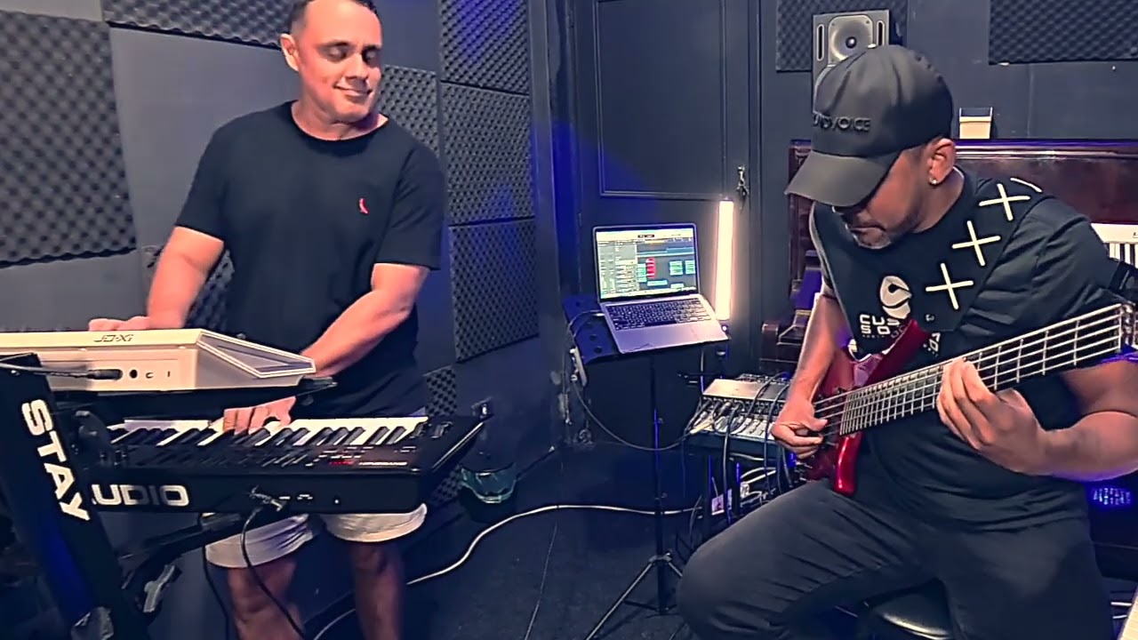 Tentamos recriar aquele som GROOVADO E ficou PERFEITO #tecladista #baixista #groove #soulmusic