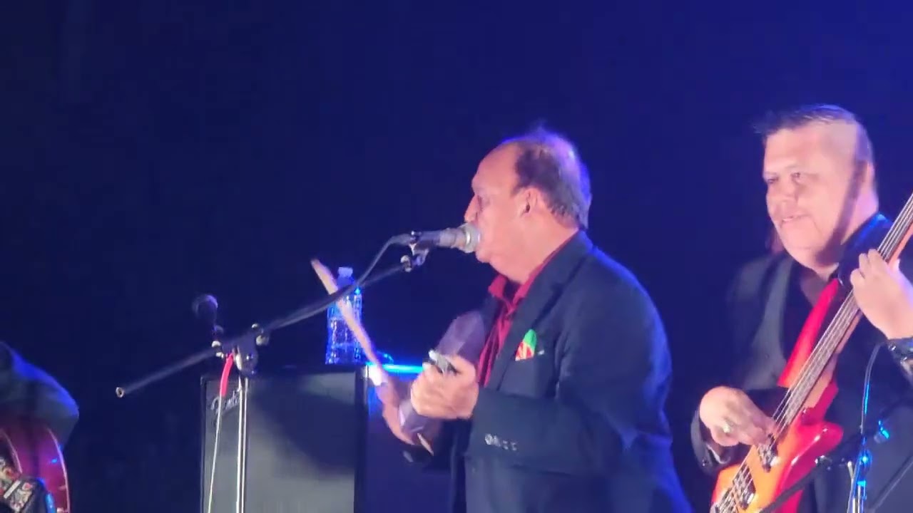 Hermanos Barrón 68 aniversario celebrándolo en río bravo Coahuila 