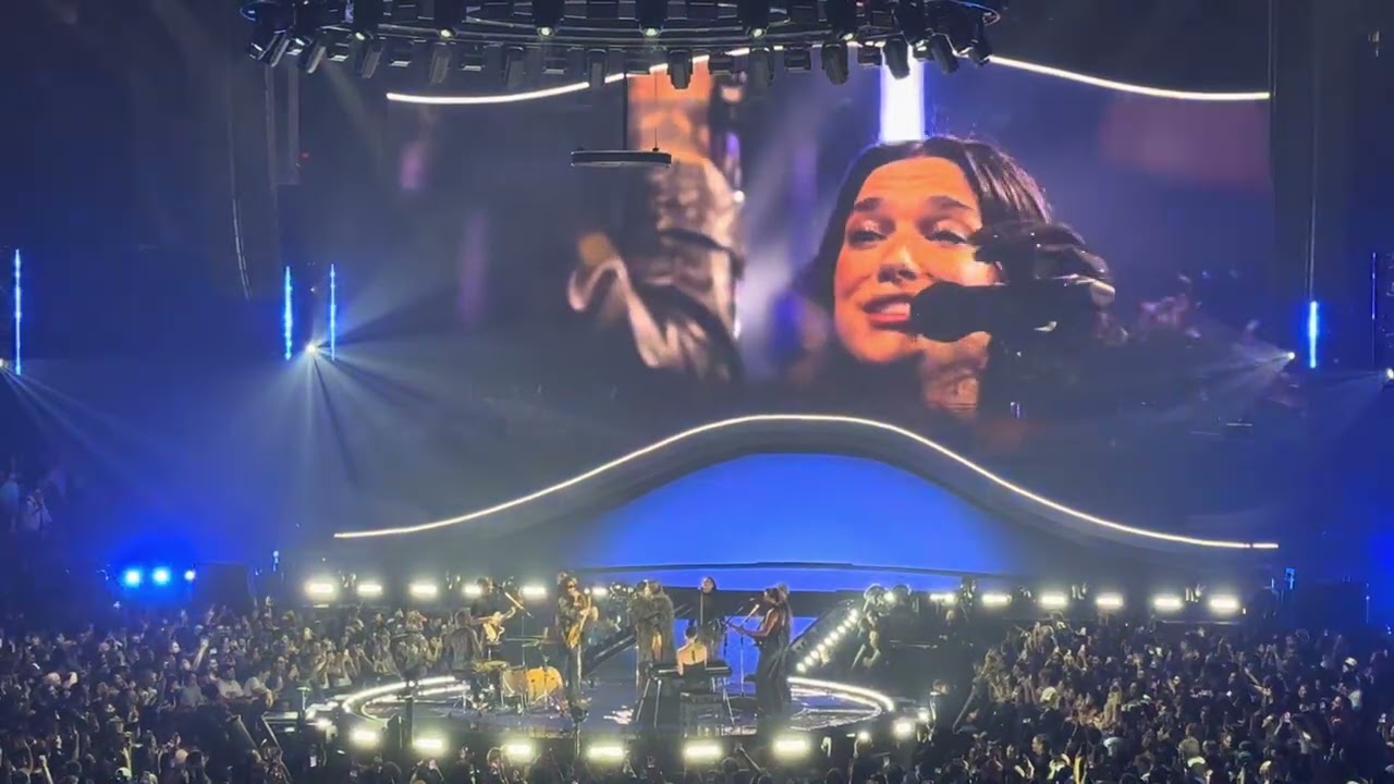 Dua Lipa & Lenny Kravitz - It Ain't Over 'Til It's Over at MSG, NYC on September 21, 2025