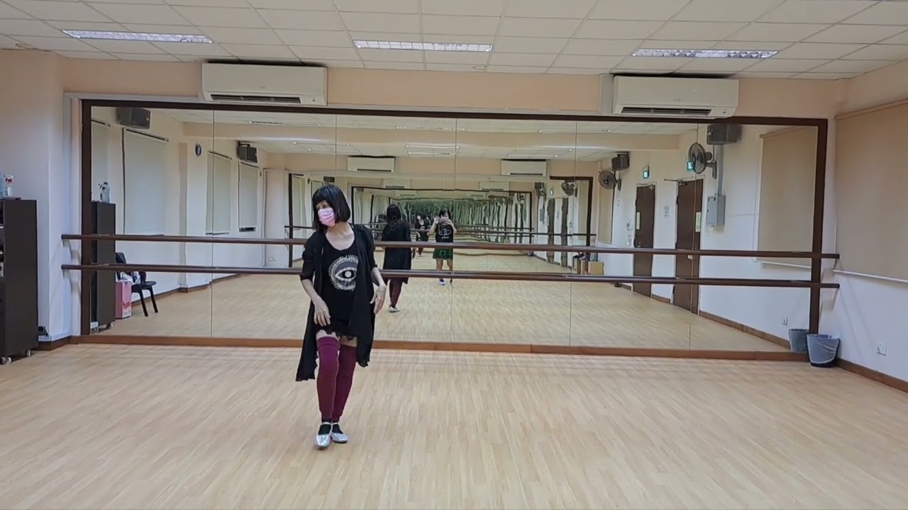 Khoo Kaat (DFC)  DANCE & TEACH 32/4