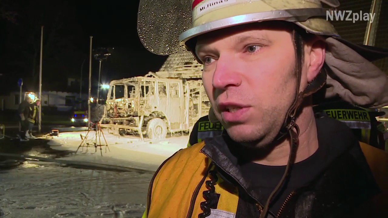 Feuerwehrhaus wird Raub der Flammen