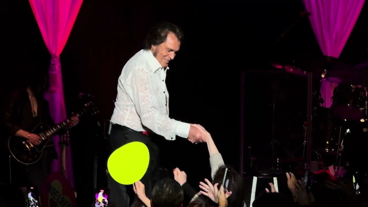 January 🔟 ,2025 World famous Engelbert Humperdinck final world tour LIVE SHOW,he’s amazing SUBSCRIBE